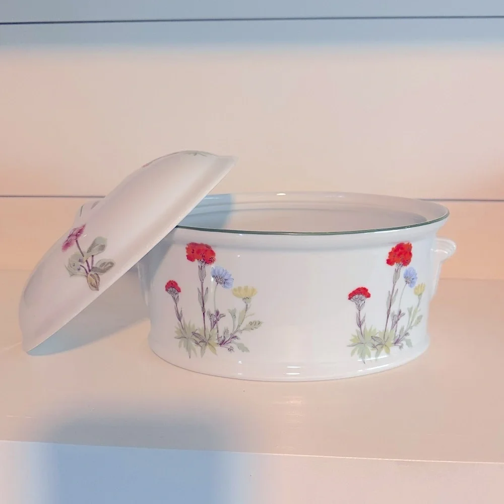 𝅺Louis Lourioux, Wild Flower 1 qt. Oval covered casserole